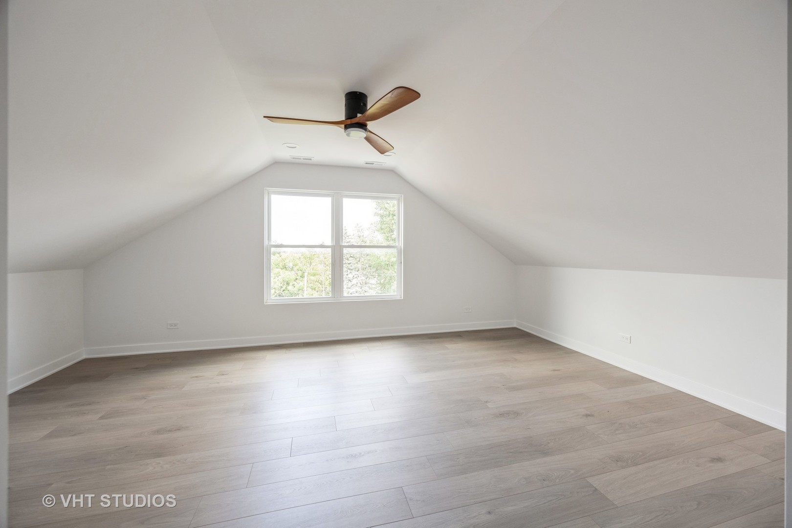 823 N La Grange Road Unit: 2