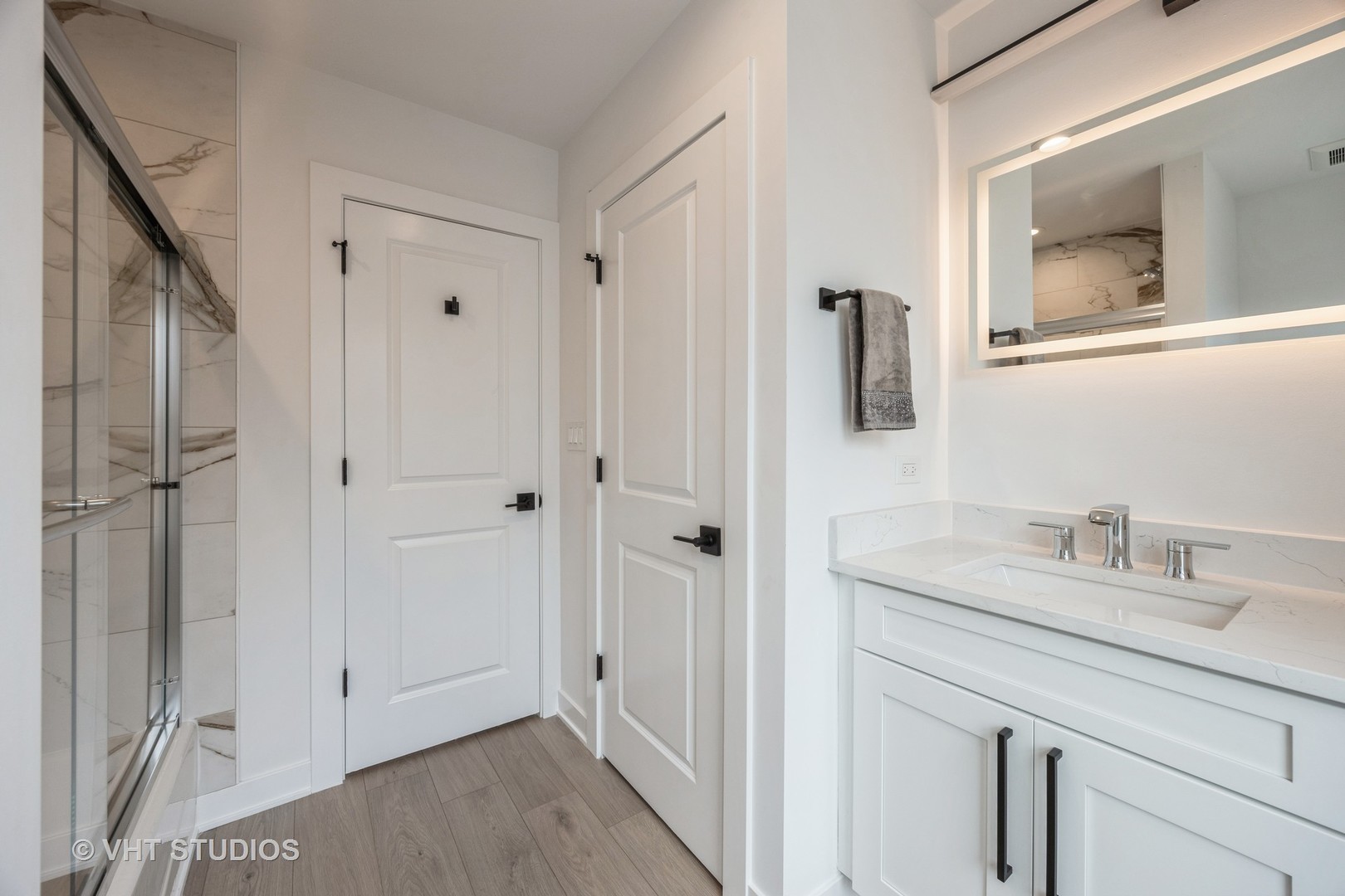 823 N La Grange Road Unit: 2