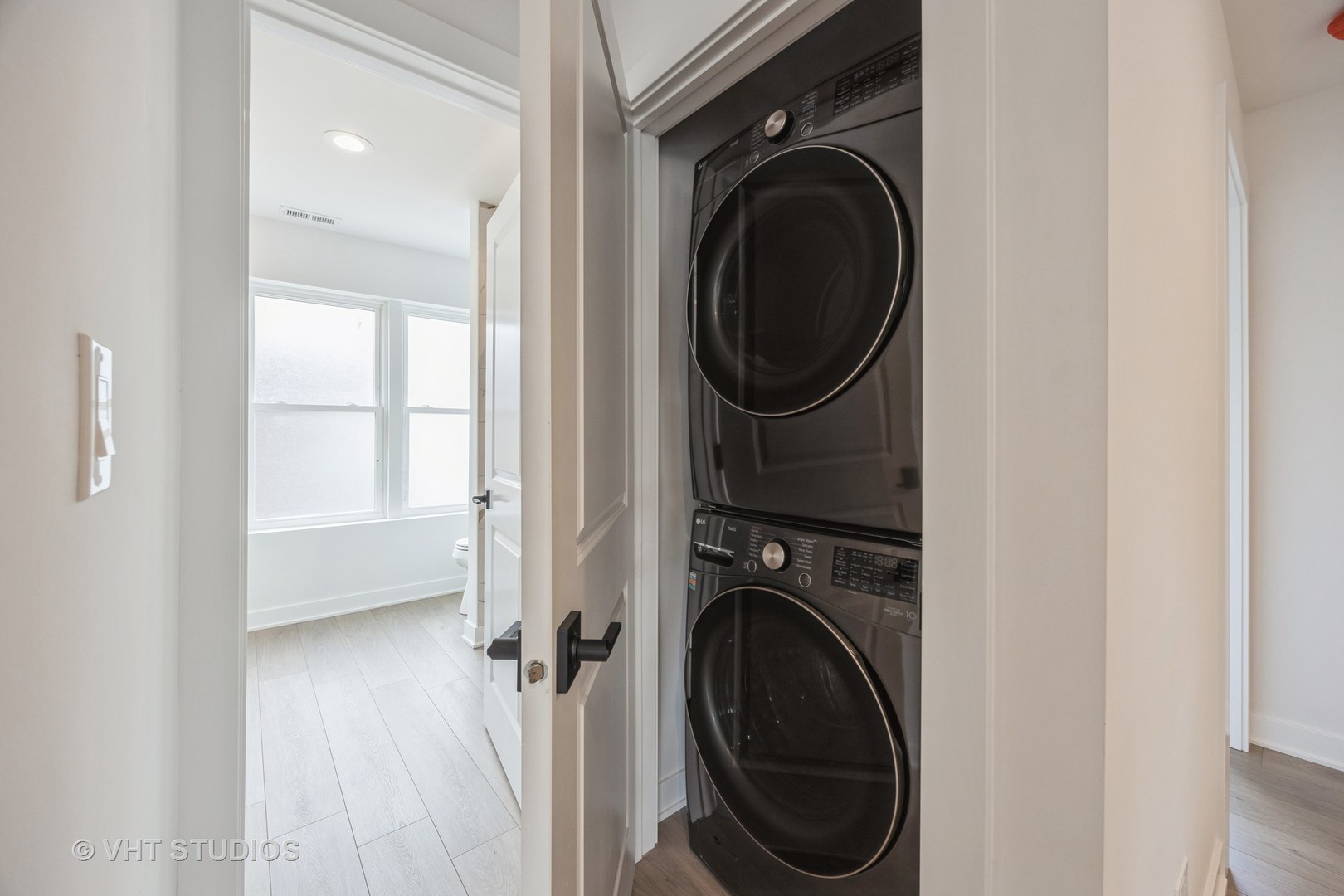 823 N La Grange Road Unit: 2