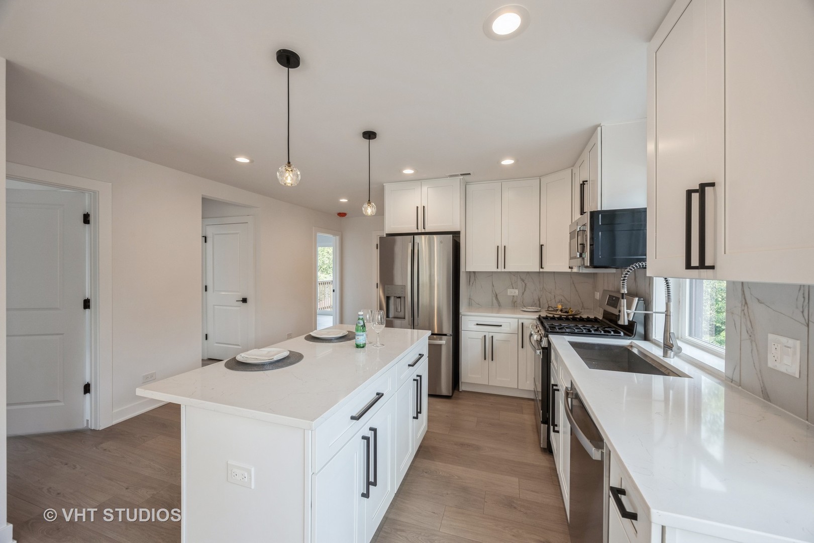 823 N La Grange Road Unit: 2