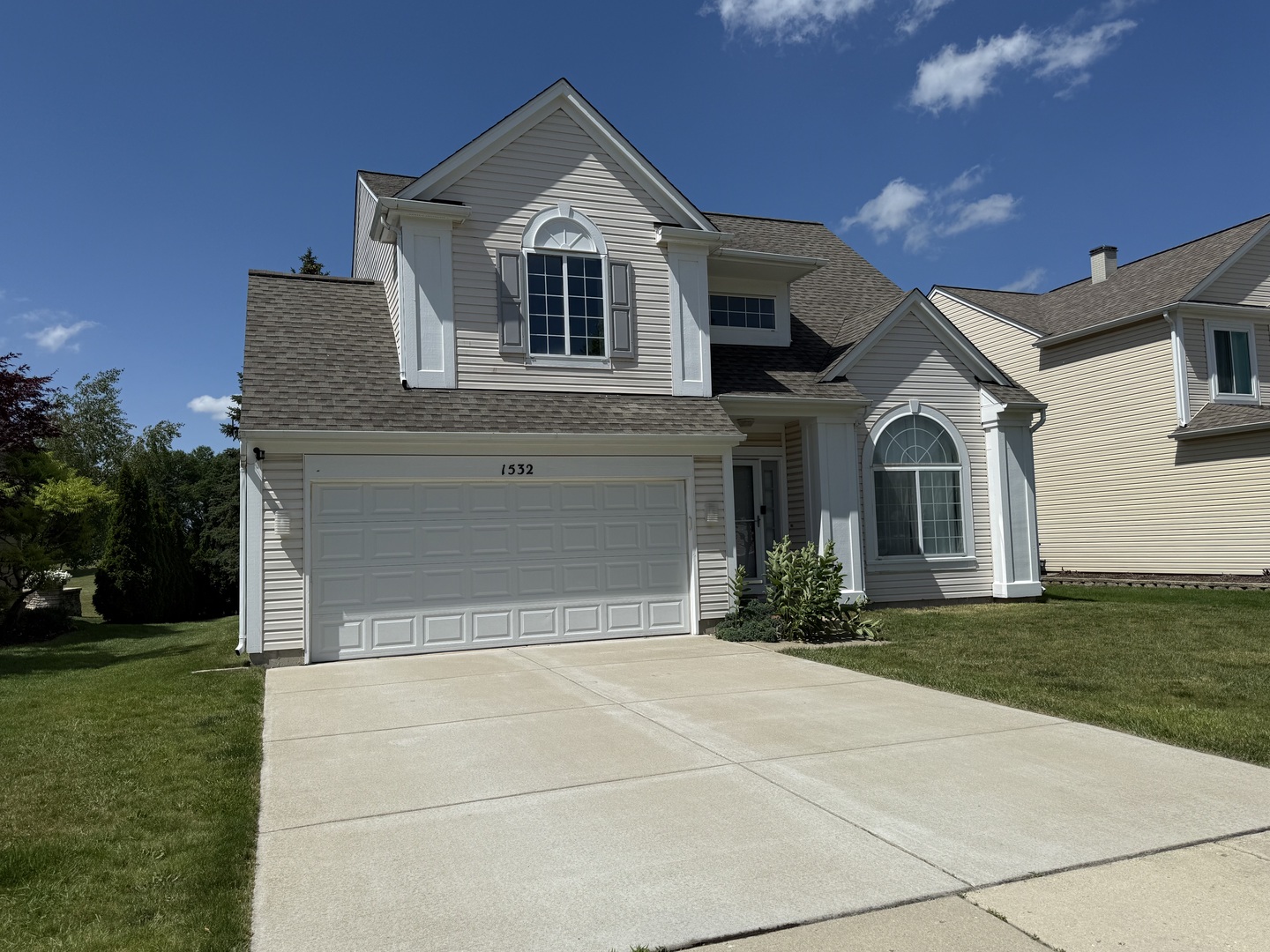 1532 Knoll Crest Drive