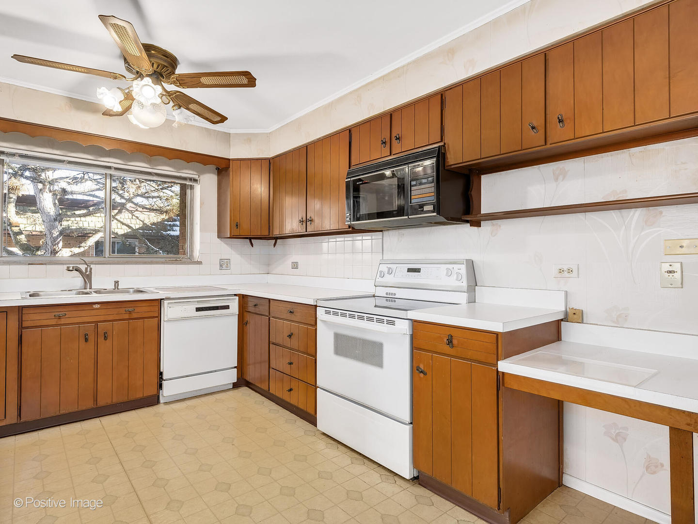 300 Claymoor Road Unit: 3A