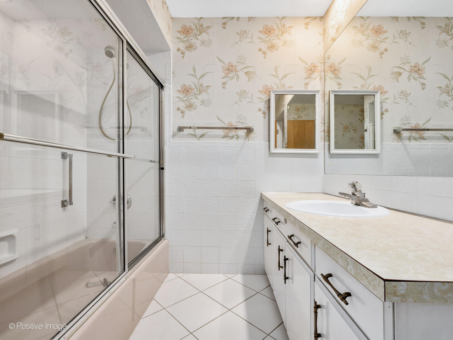 300 Claymoor Road Unit: 3A