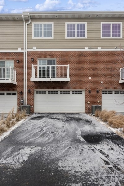 420 N Cass Avenue Unit: 4