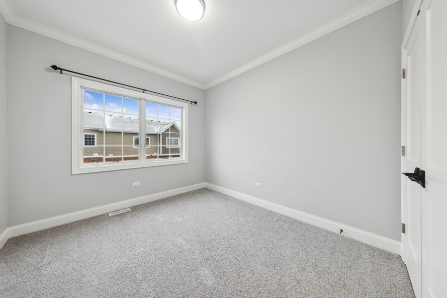420 N Cass Avenue Unit: 4