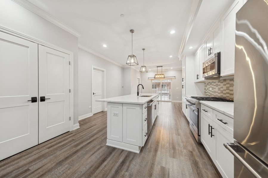420 N Cass Avenue Unit: 4