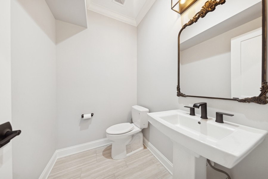 420 N Cass Avenue Unit: 4