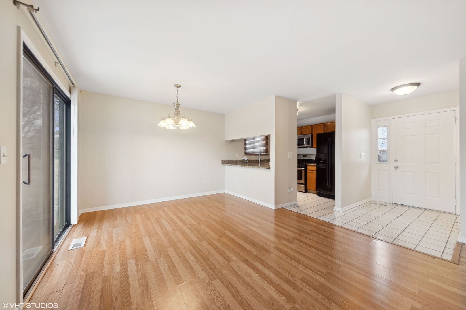 377 Sandhurst Circle Unit: 6