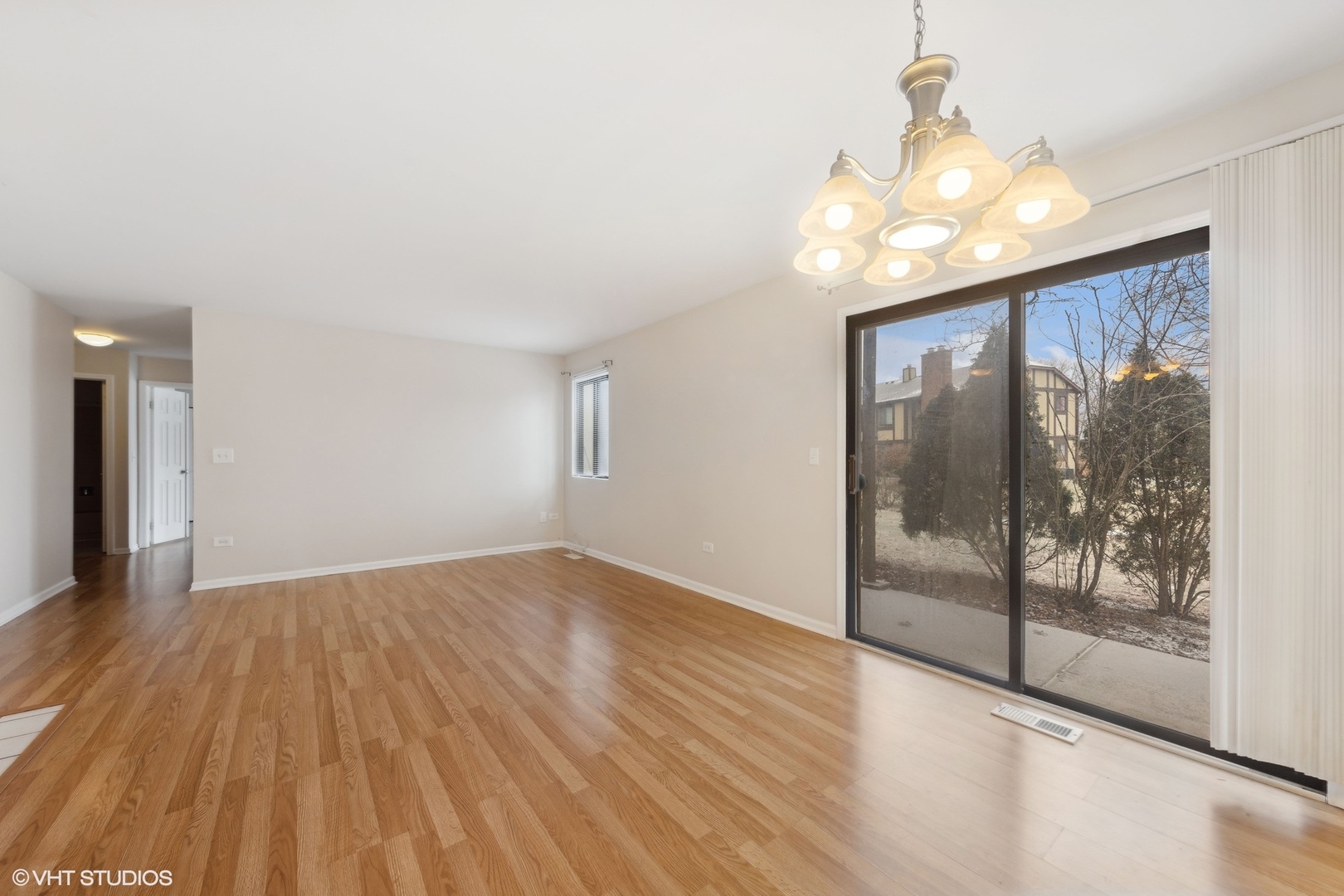 377 Sandhurst Circle Unit: 6