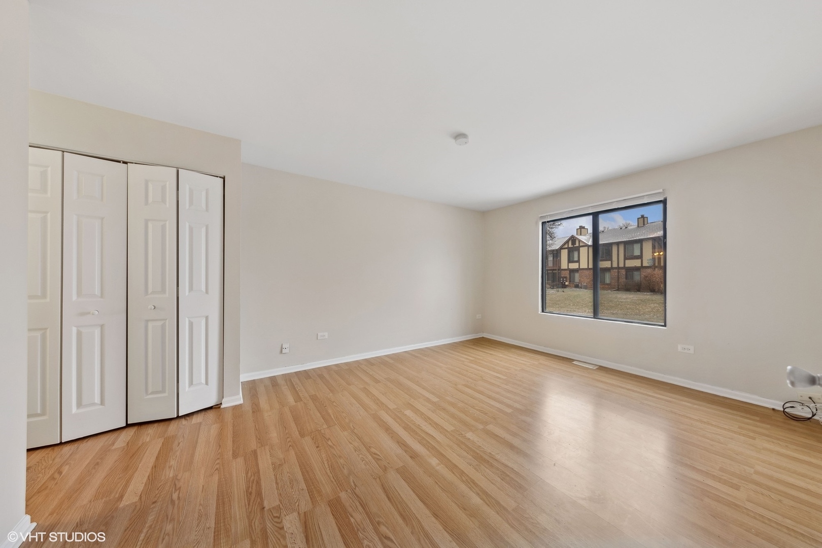 377 Sandhurst Circle Unit: 6