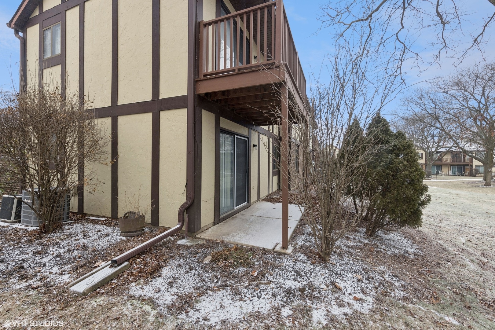377 Sandhurst Circle Unit: 6