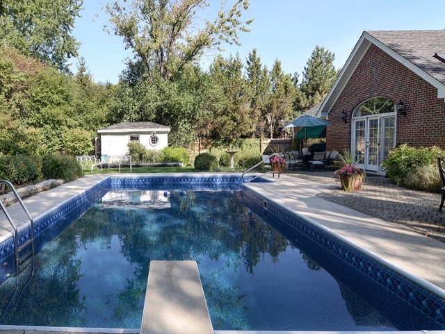 906 Harding Road