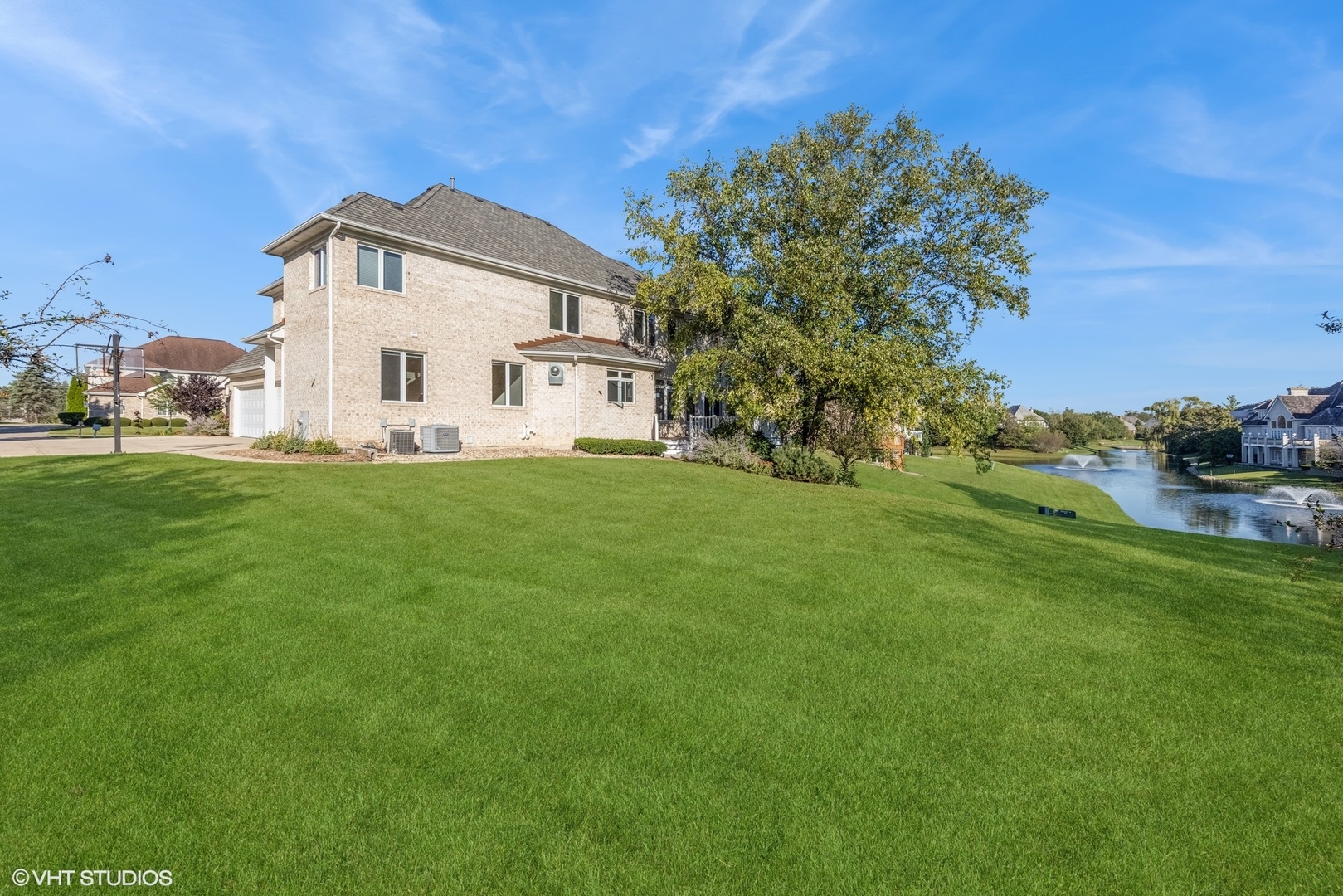 6885 Fieldstone Drive