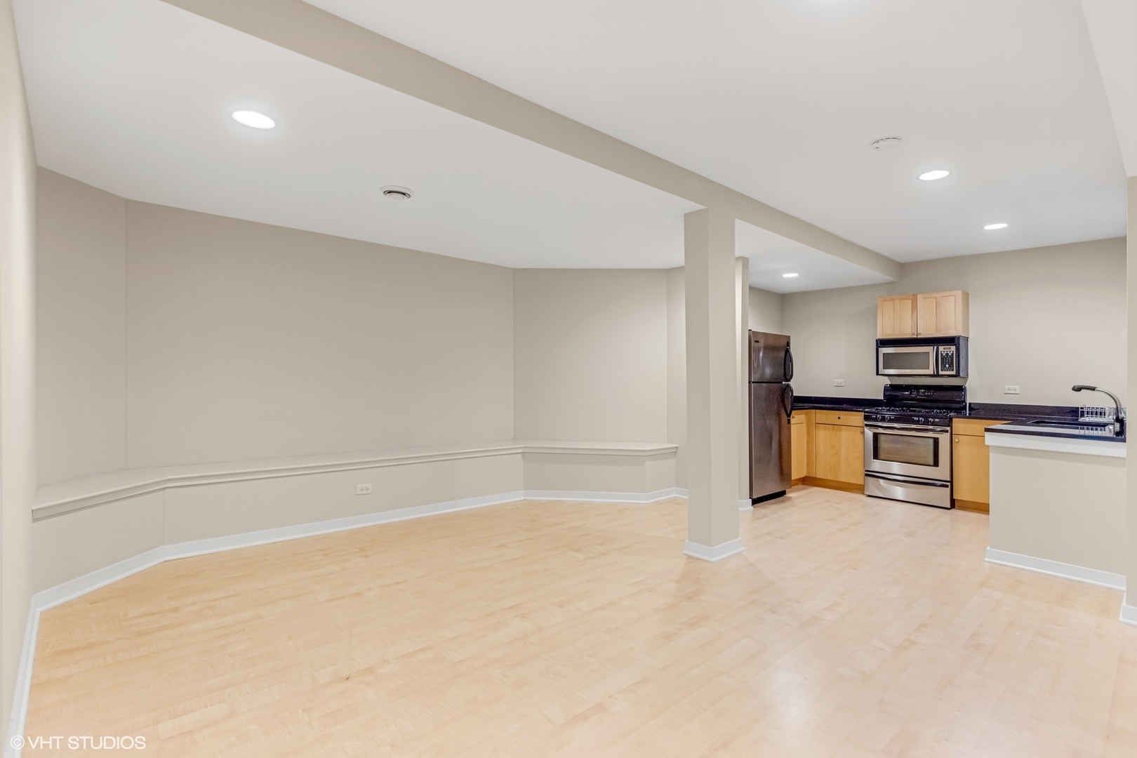 6885 Fieldstone Drive