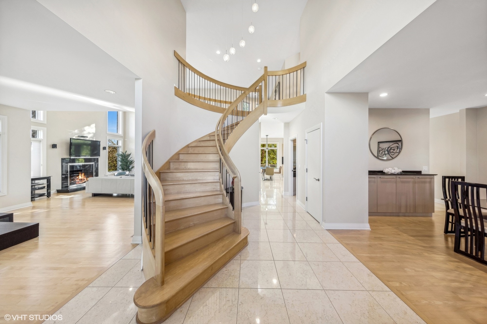 6885 Fieldstone Drive
