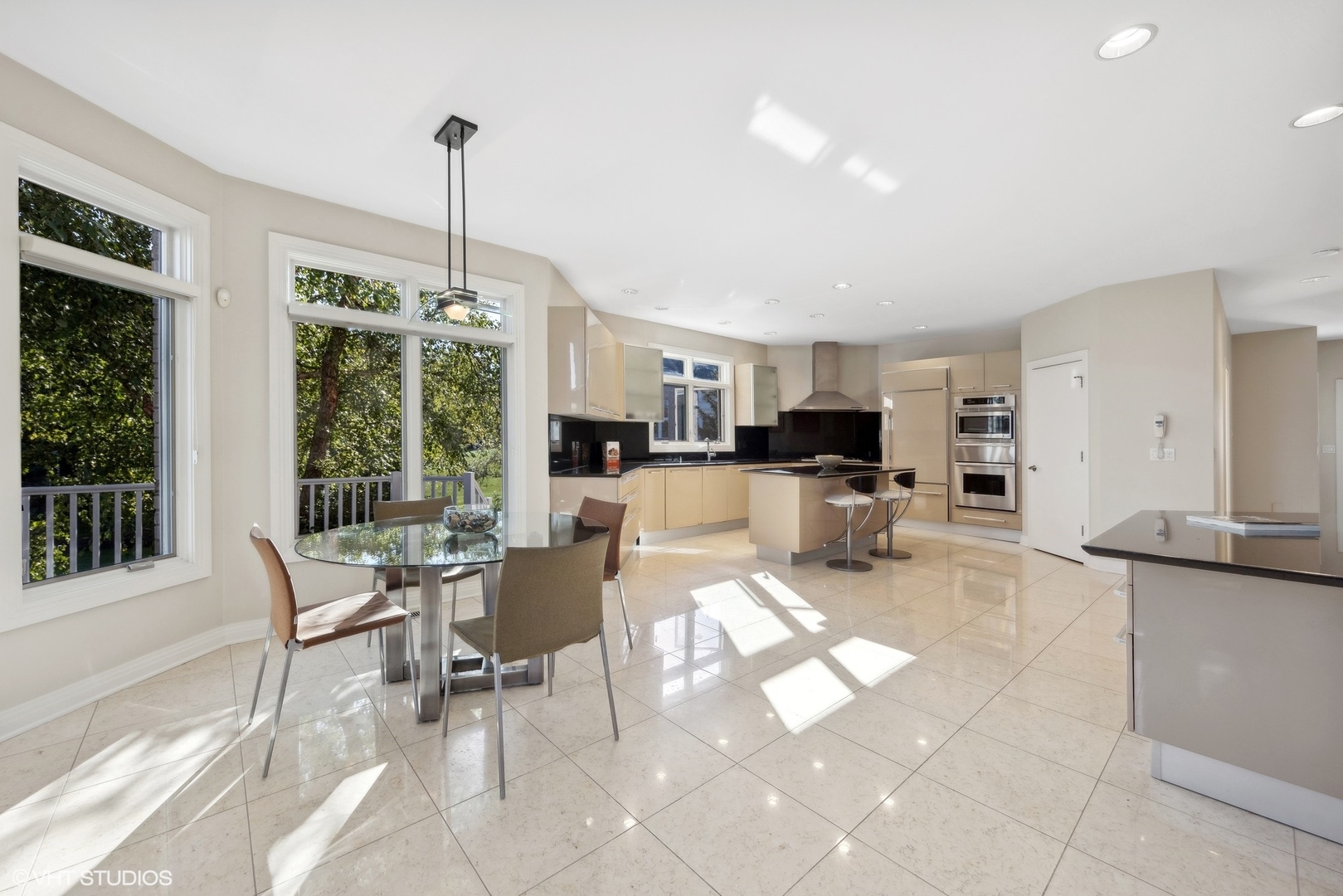 6885 Fieldstone Drive