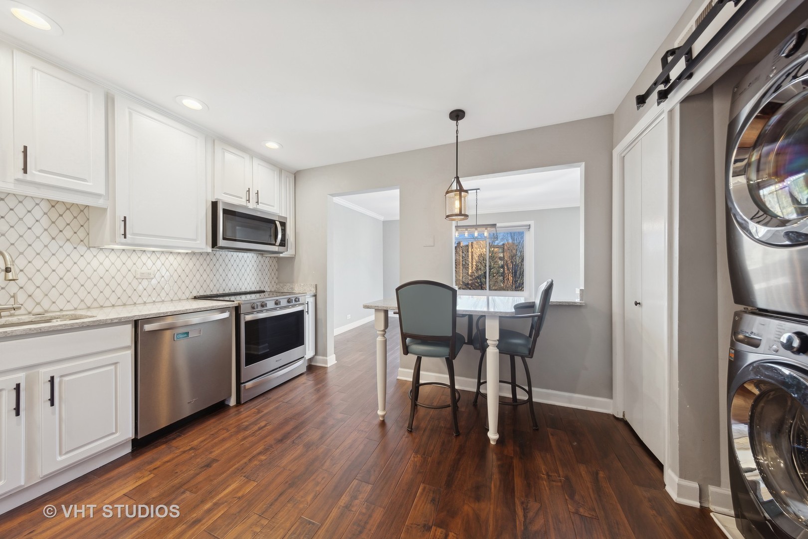 301 Lake Hinsdale Drive Unit: 306