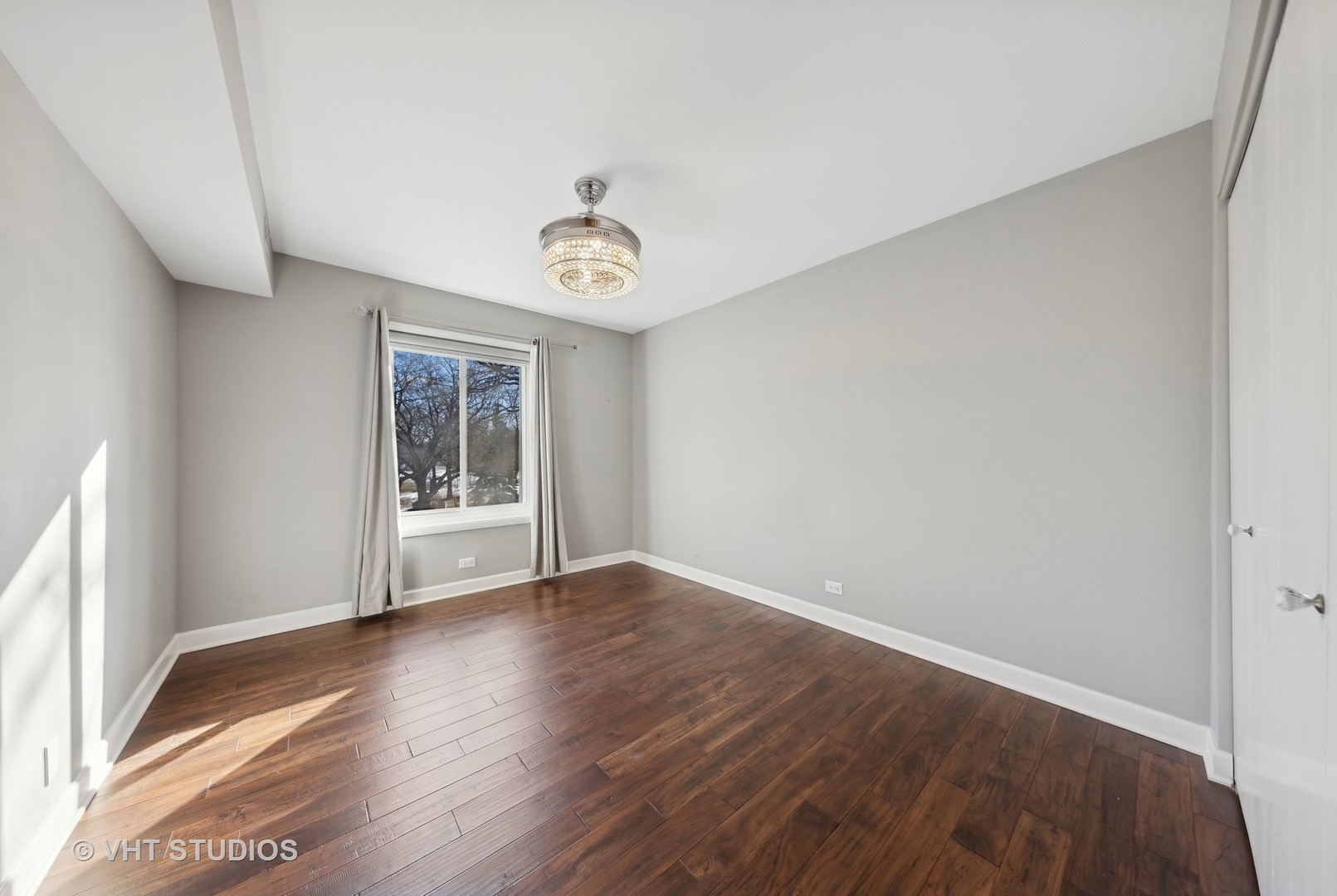 301 Lake Hinsdale Drive Unit: 306