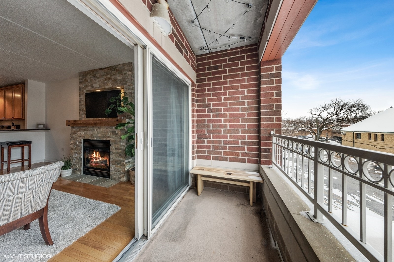 570 Crescent Boulevard Unit: 205