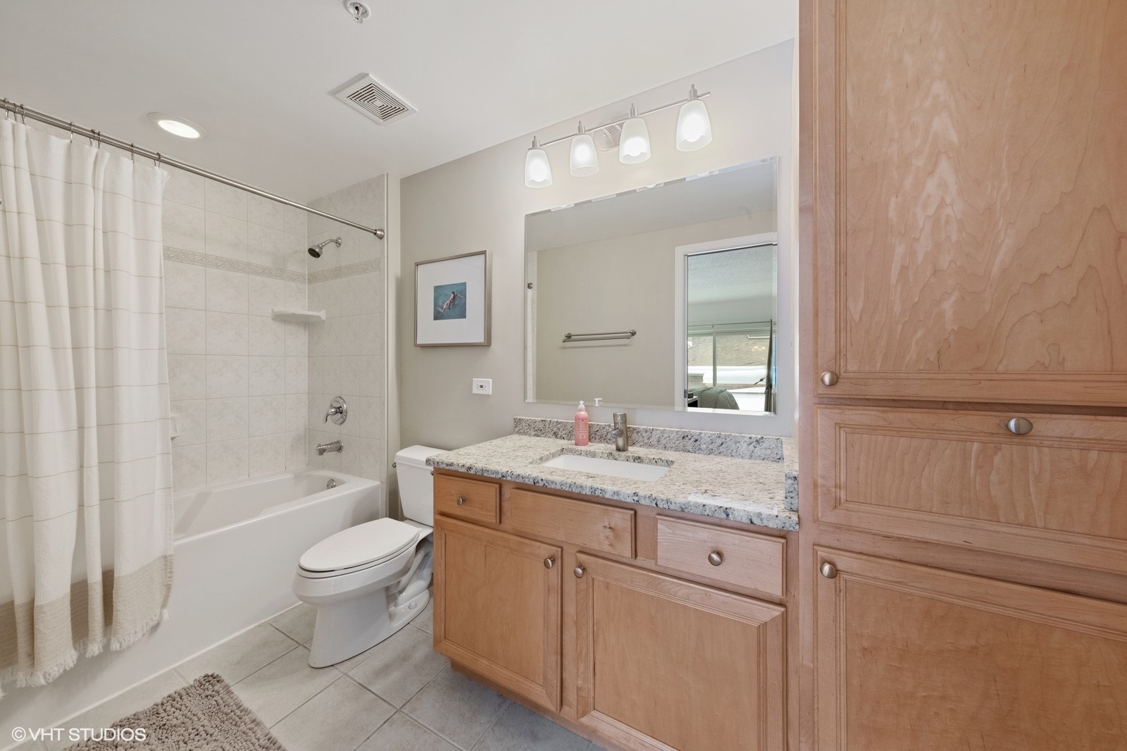570 Crescent Boulevard Unit: 205