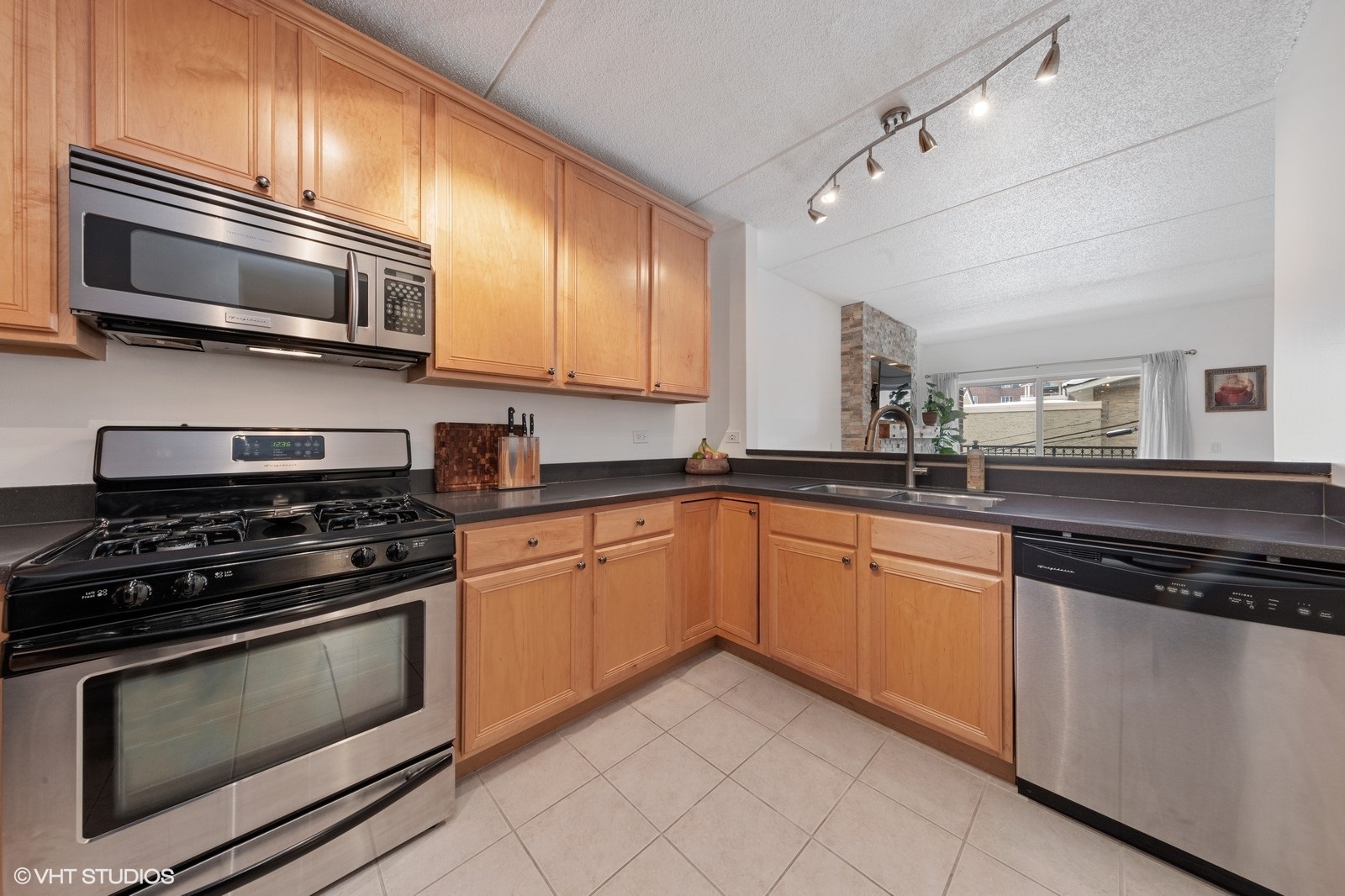 570 Crescent Boulevard Unit: 205