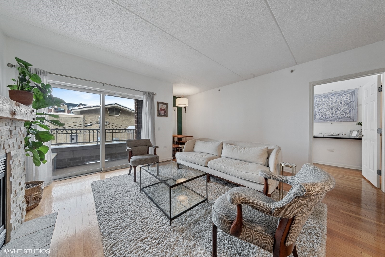 570 Crescent Boulevard Unit: 205
