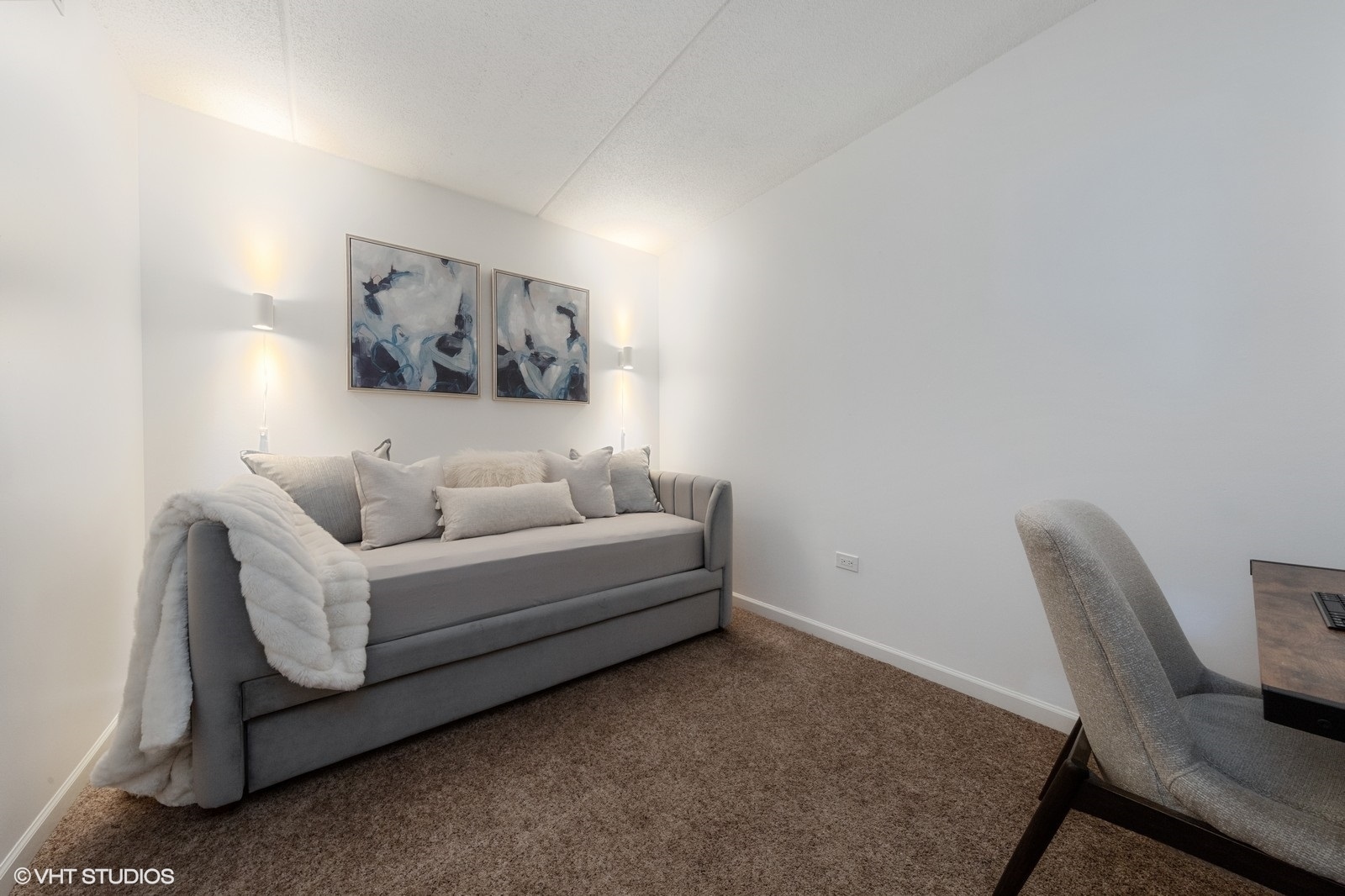 570 Crescent Boulevard Unit: 205