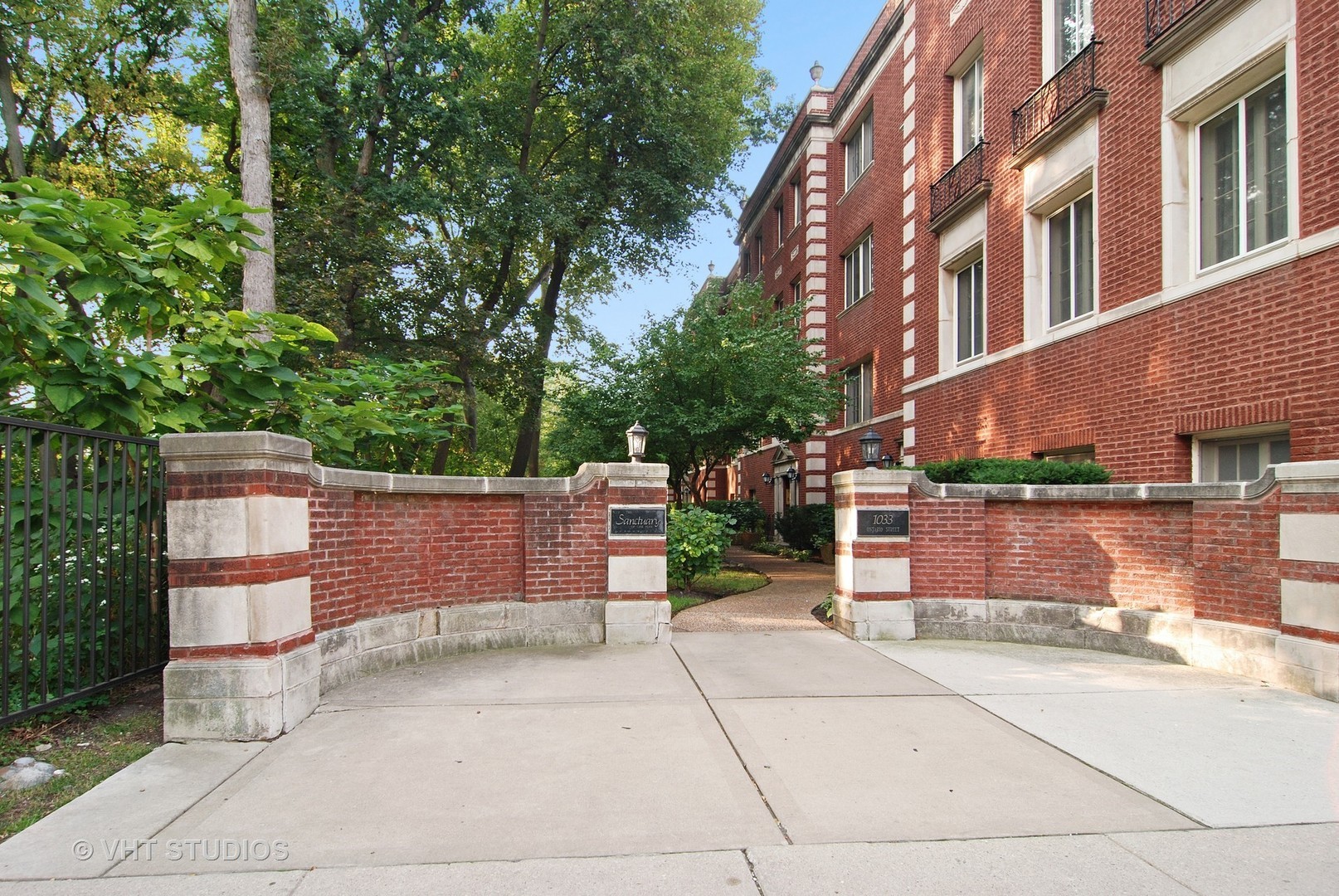 1033 Ontario Street Unit: 3BN