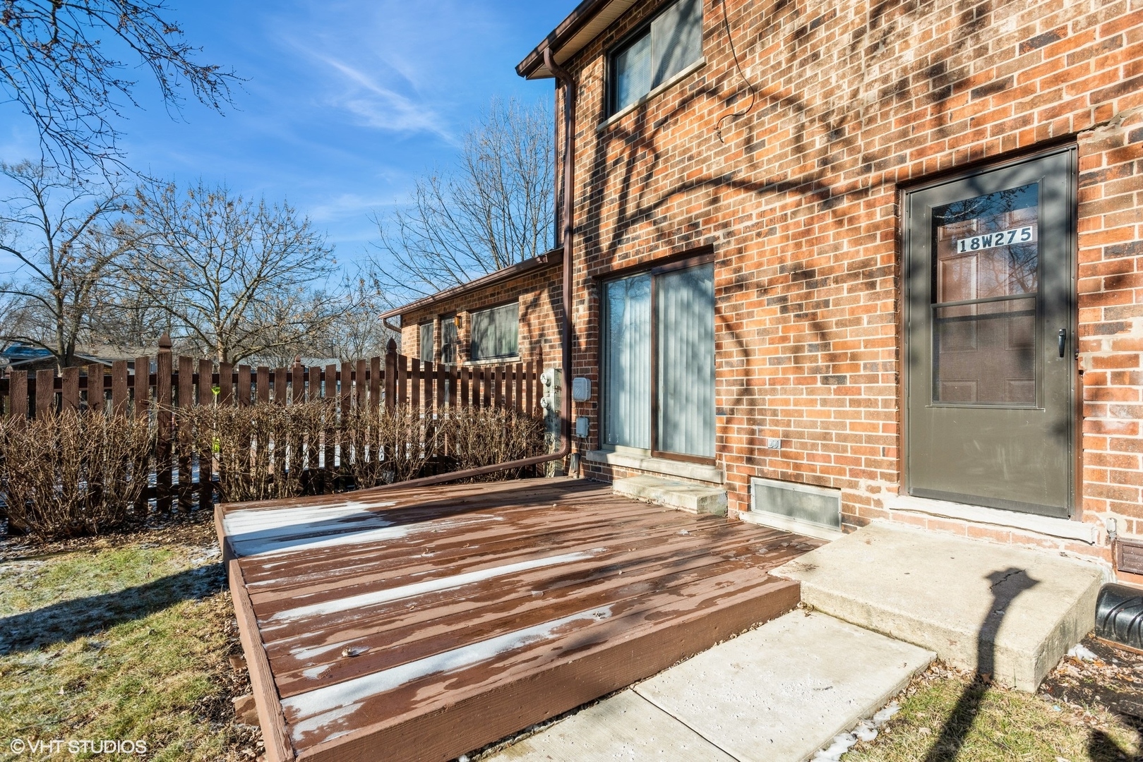 18W275 Kirkland Lane