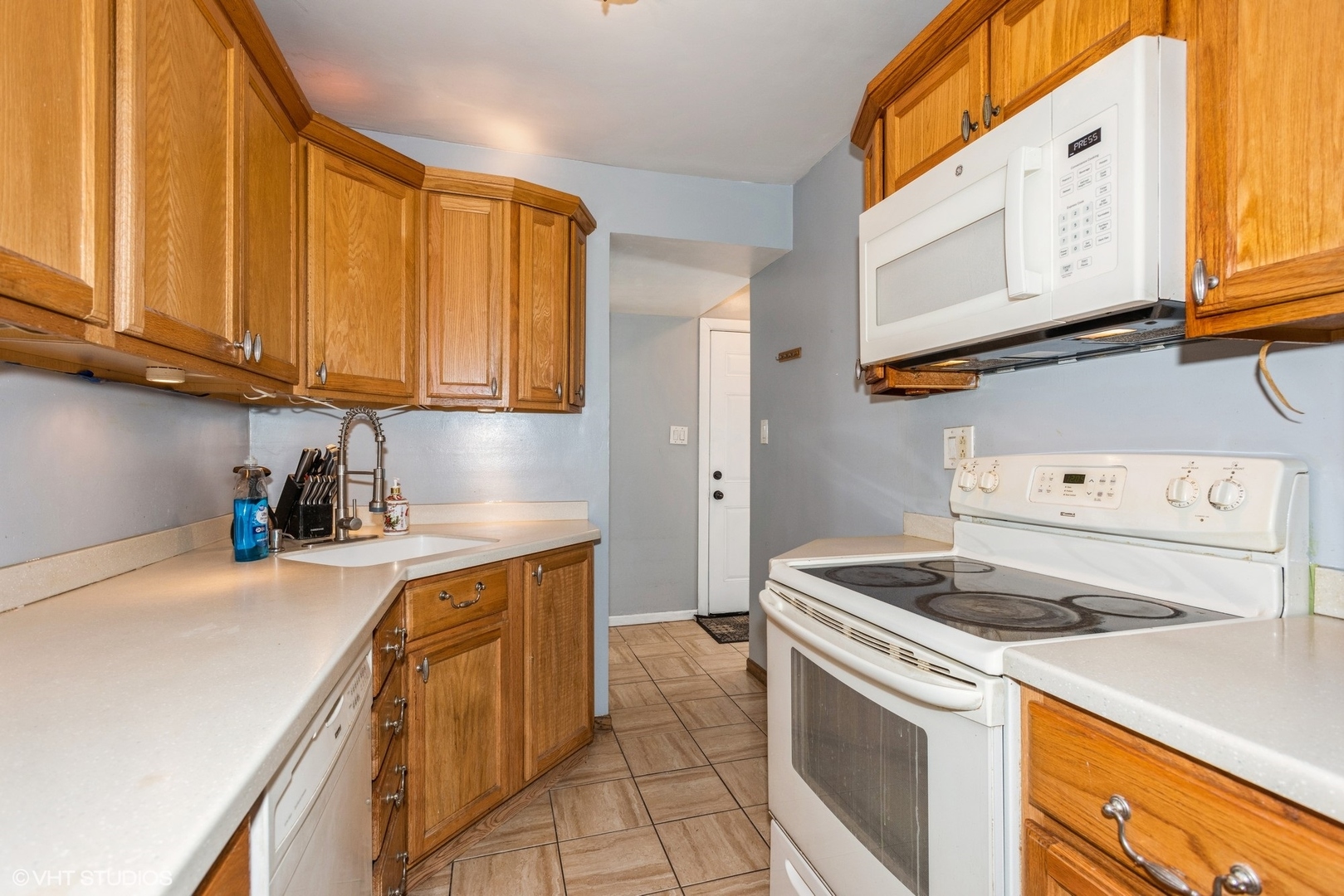 18W275 Kirkland Lane