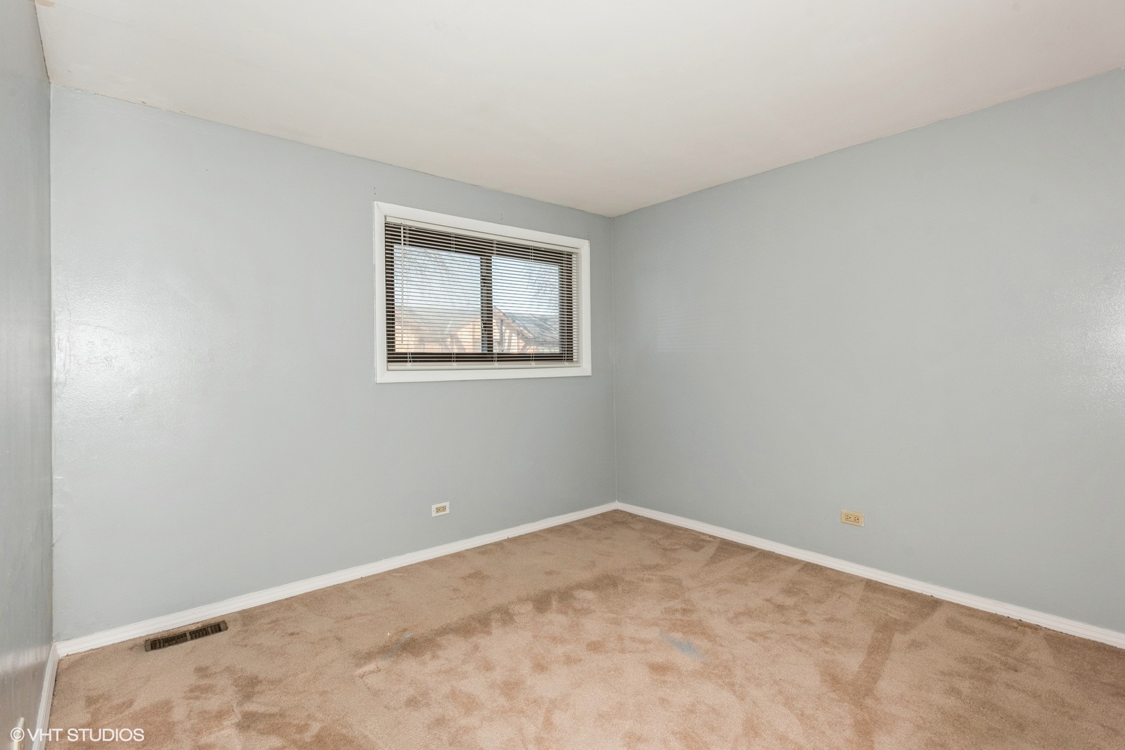 18W275 Kirkland Lane