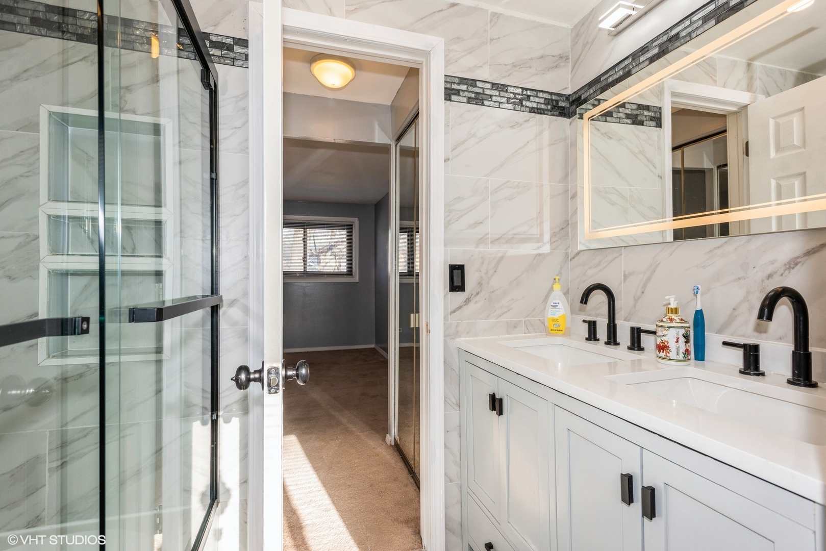 18W275 Kirkland Lane
