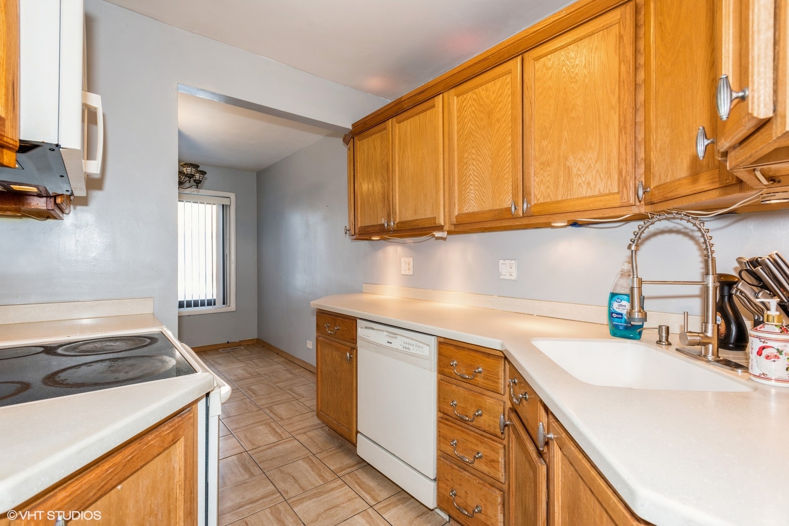 18W275 Kirkland Lane