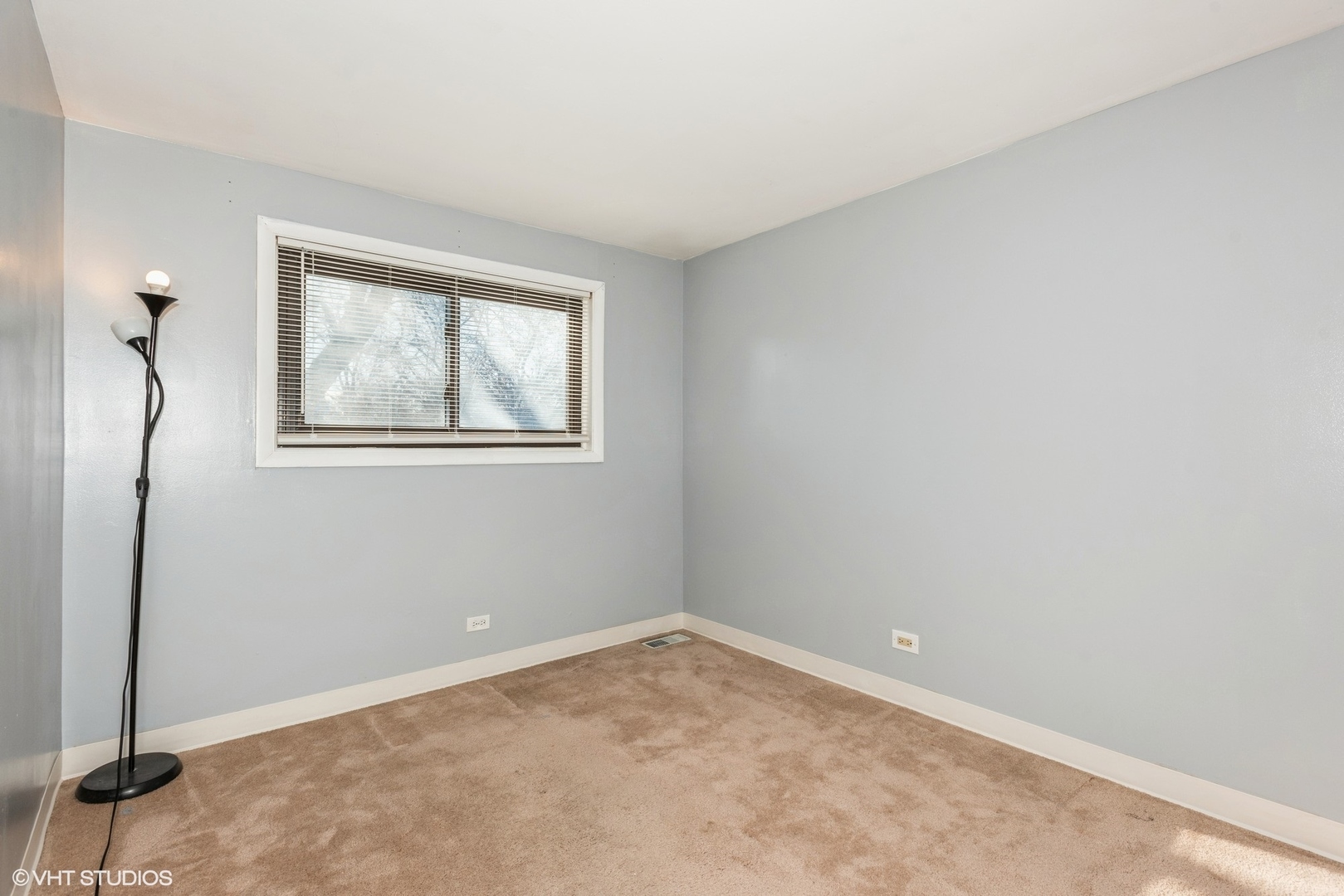 18W275 Kirkland Lane