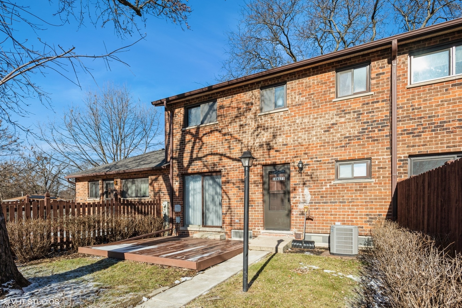 18W275 Kirkland Lane