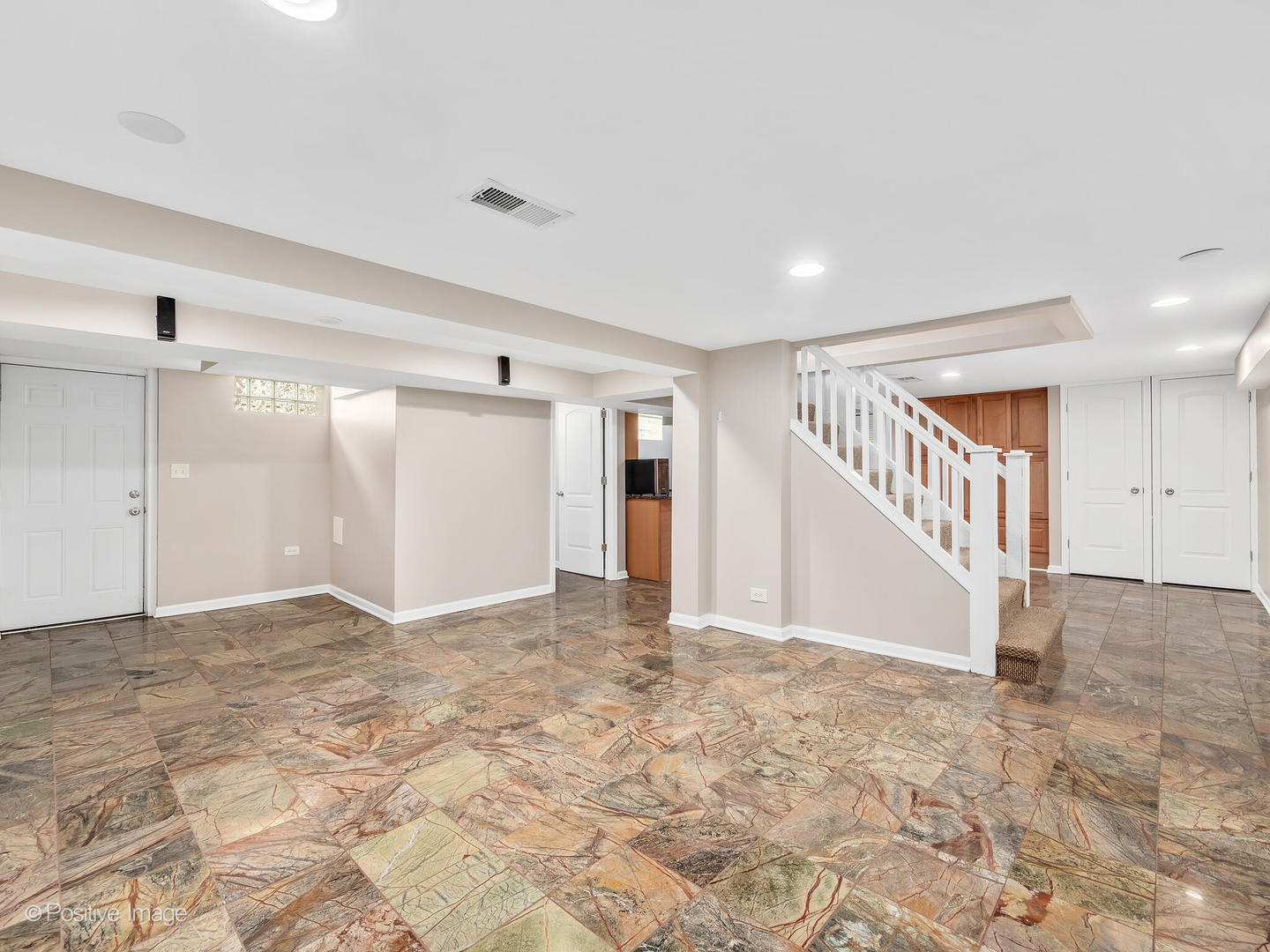 803 W 8th Street