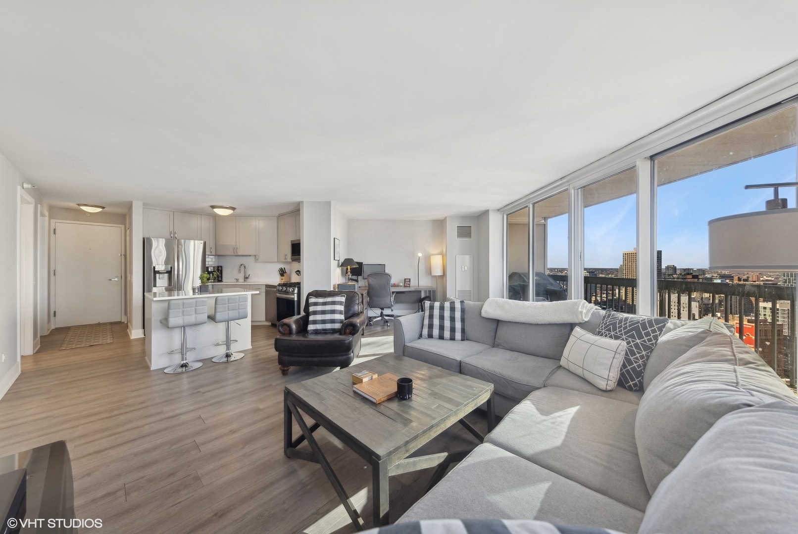 545 N Dearborn Street Unit: W2904