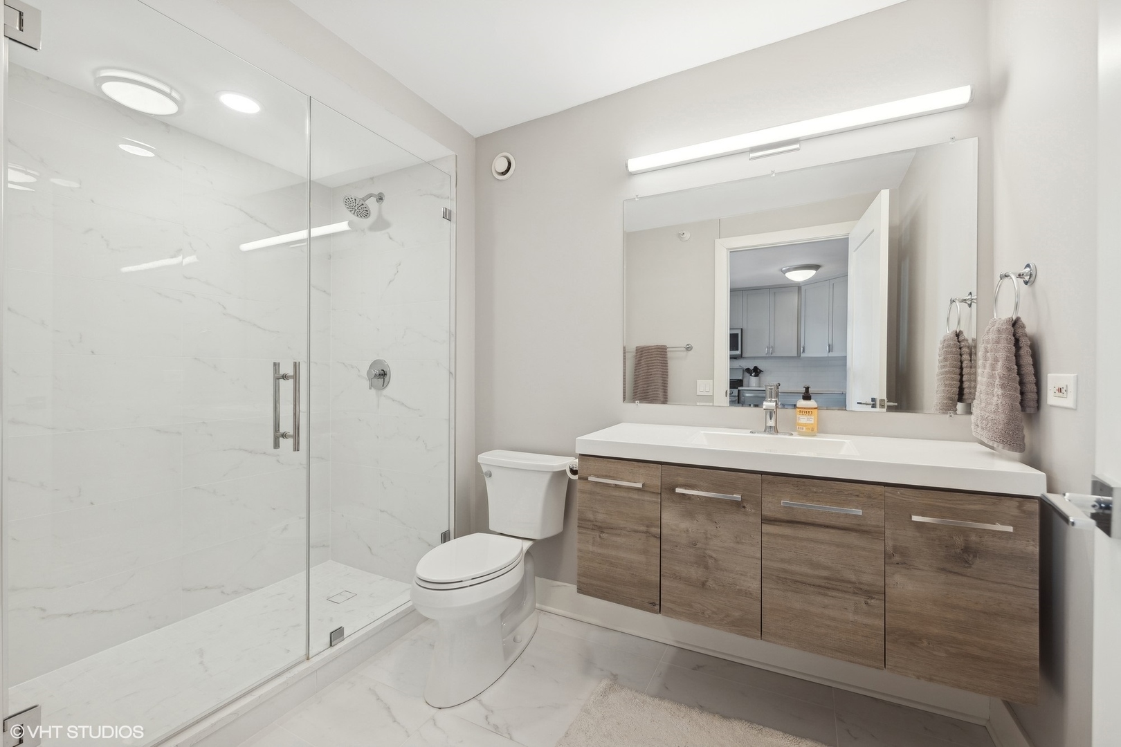 545 N Dearborn Street Unit: W2904