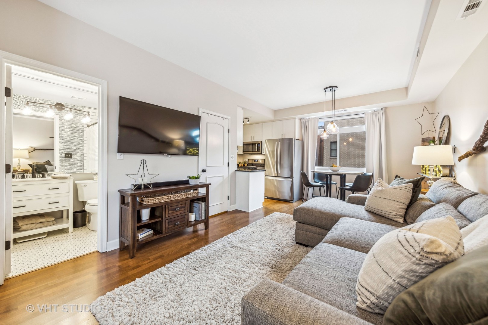 680 N Green Street Unit: 413