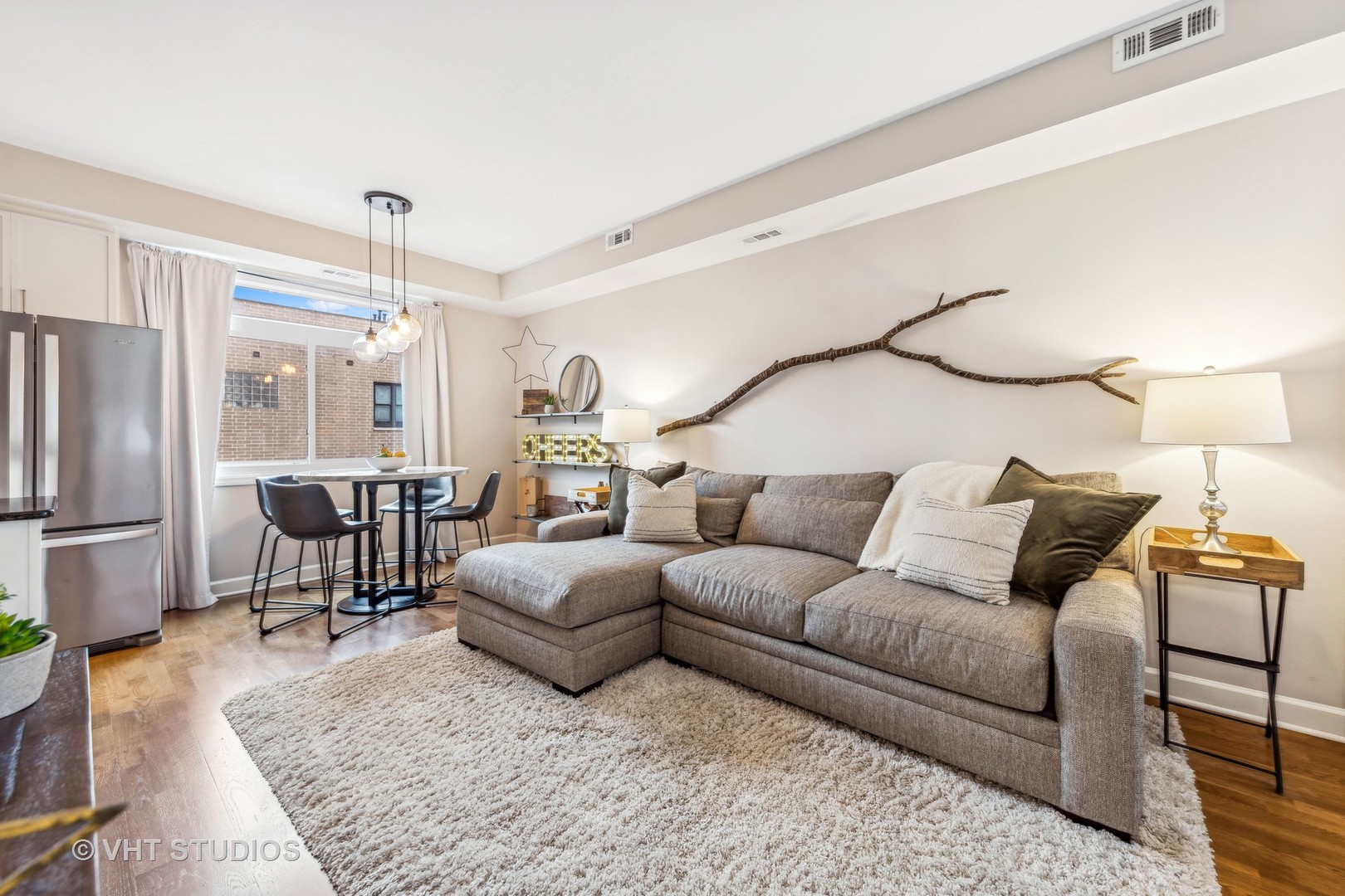680 N Green Street Unit: 413