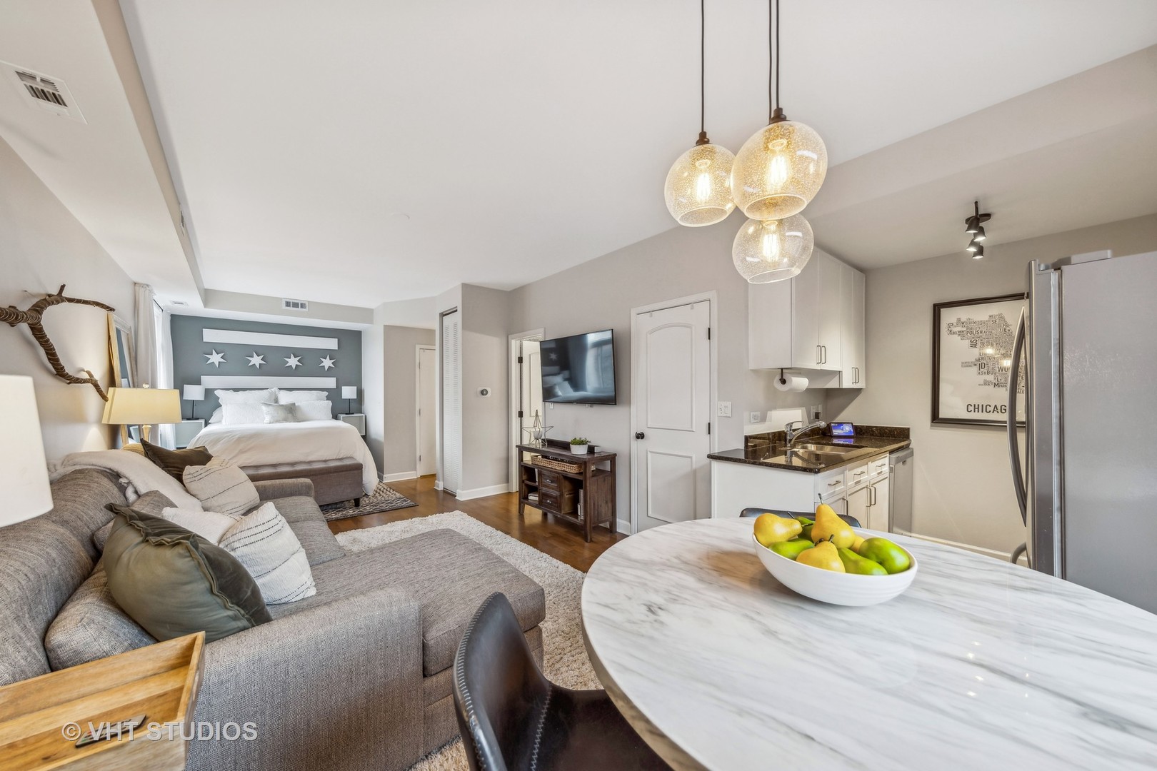 680 N Green Street Unit: 413