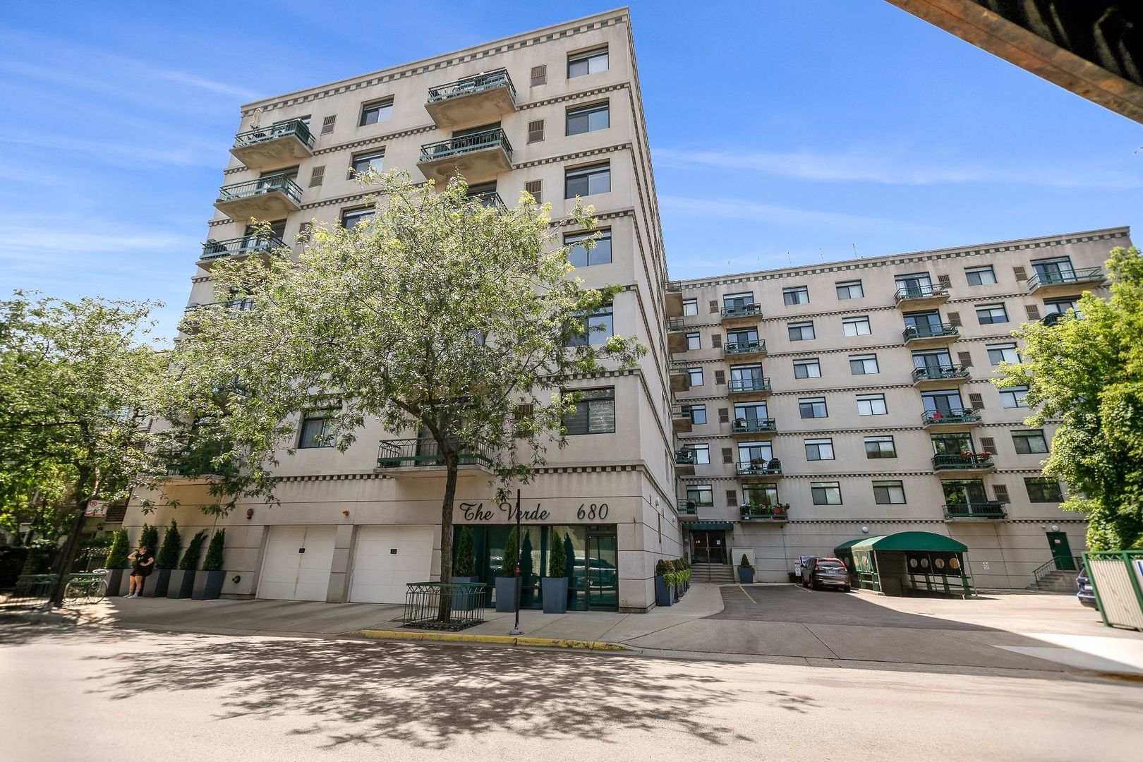 680 N Green Street Unit: 413