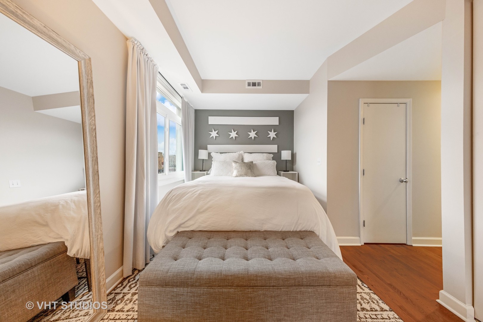 680 N Green Street Unit: 413