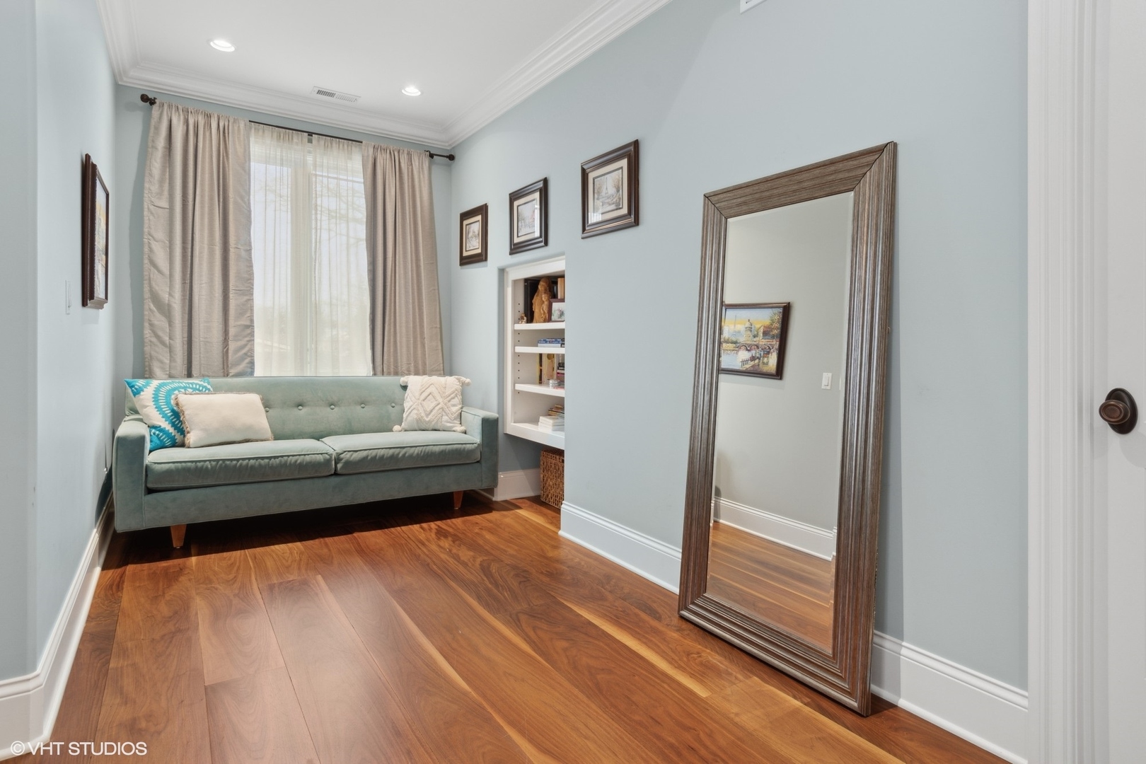 6 Ivy Lane