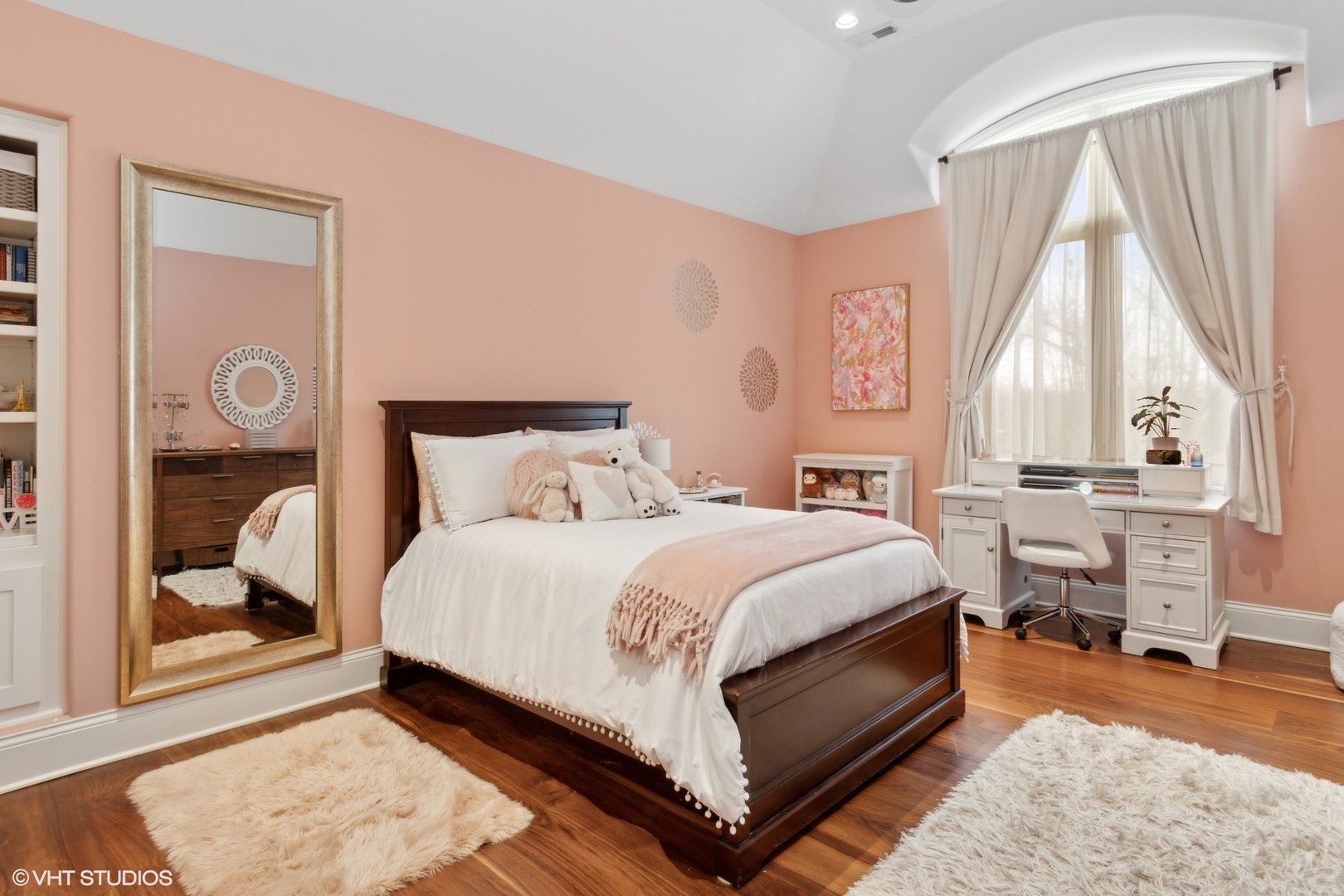 6 Ivy Lane