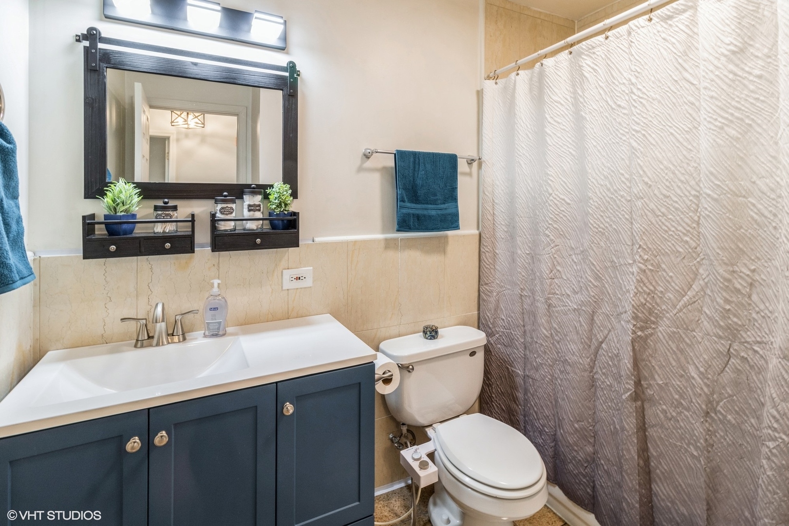 2201 Arbor Circle Unit: 210