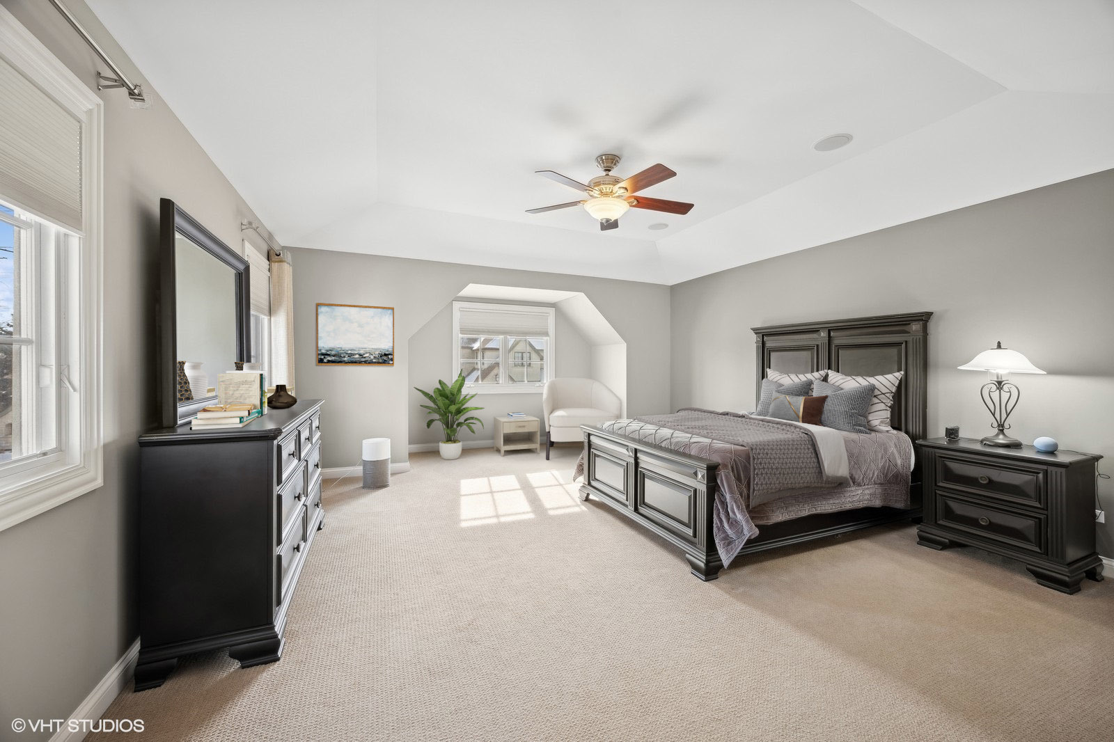 2110 LILLIAN Lane