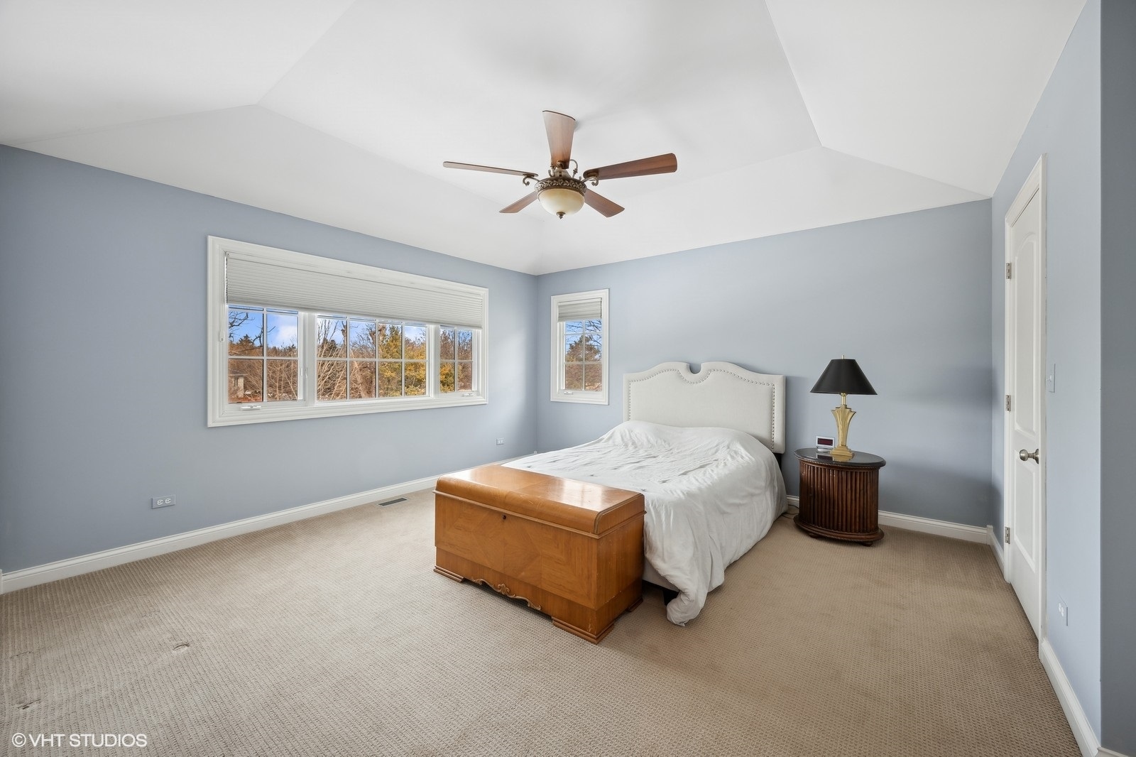 2110 LILLIAN Lane