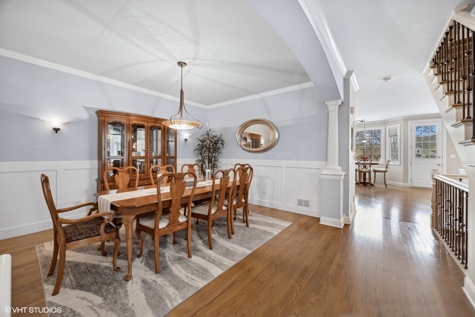 2110 LILLIAN Lane