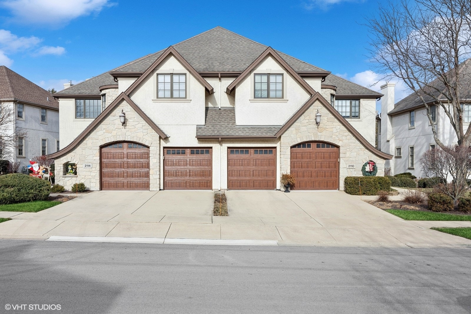 2110 LILLIAN Lane
